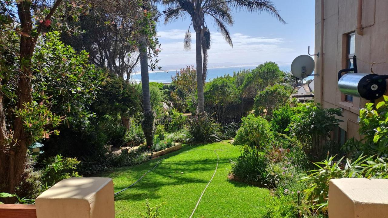 A1 Kynaston Self Catering Or Bed And Breakfast Jeffreys Bay Exterior photo