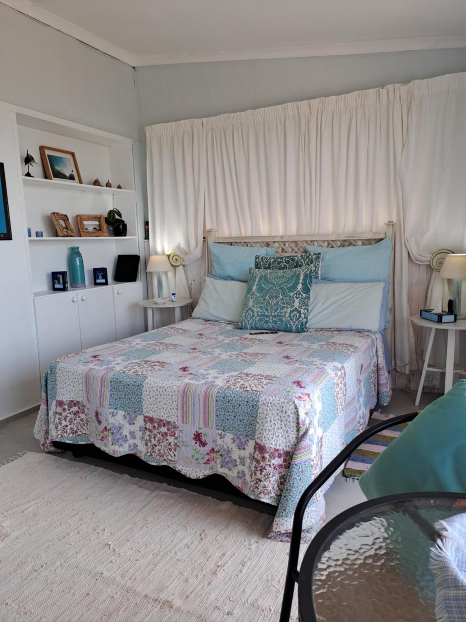 A1 Kynaston Self Catering Or Bed And Breakfast Jeffreys Bay Room photo