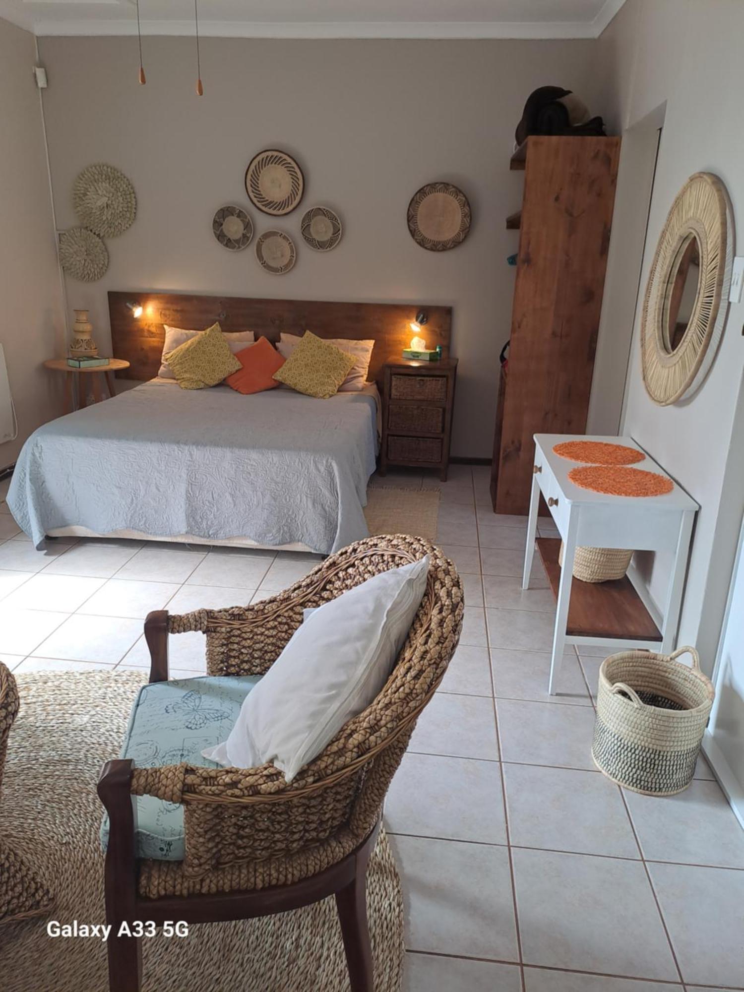 A1 Kynaston Self Catering Or Bed And Breakfast Jeffreys Bay Room photo