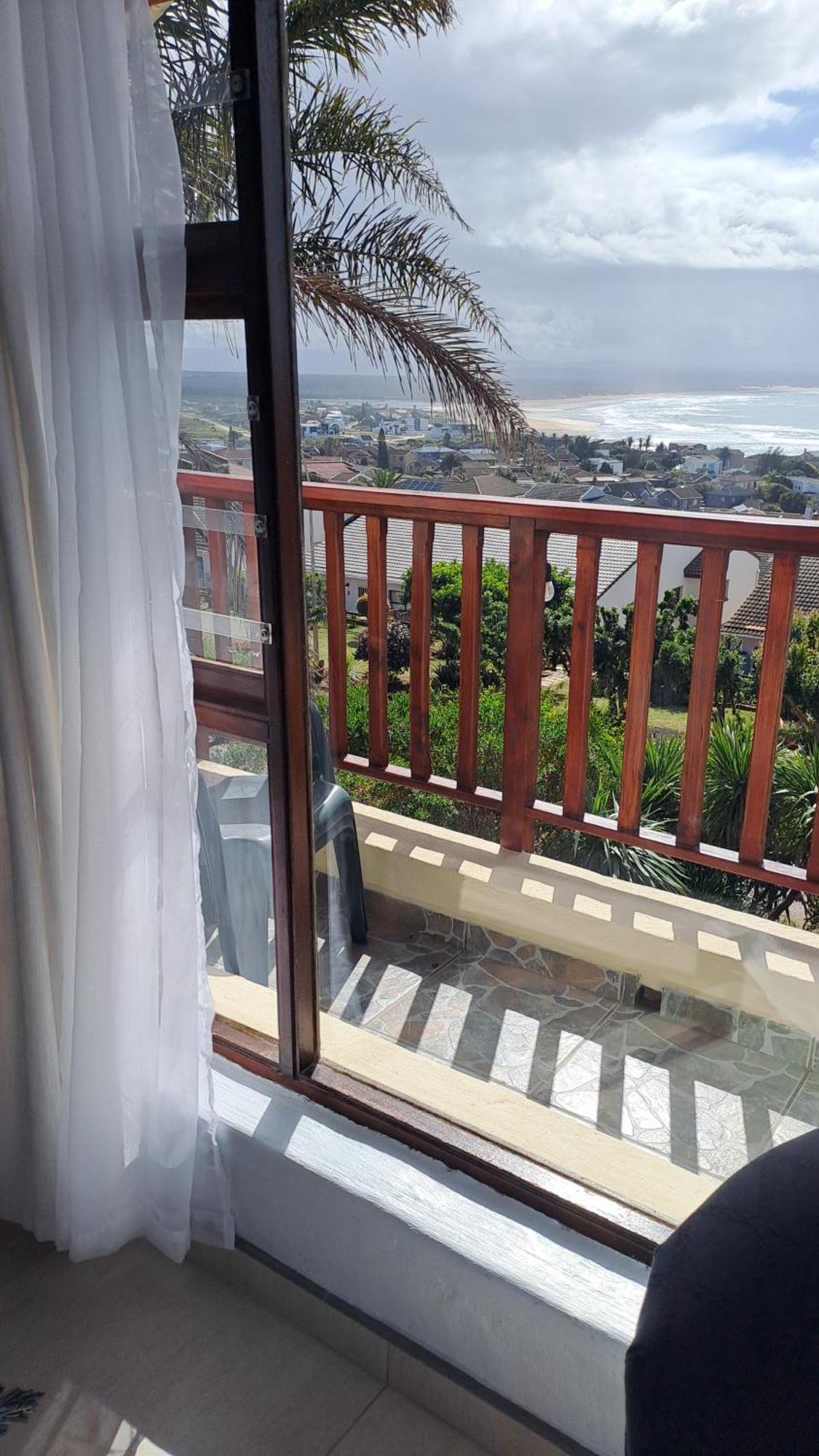 A1 Kynaston Self Catering Or Bed And Breakfast Jeffreys Bay Exterior photo