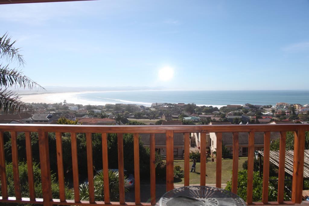 A1 Kynaston Self Catering Or Bed And Breakfast Jeffreys Bay Exterior photo