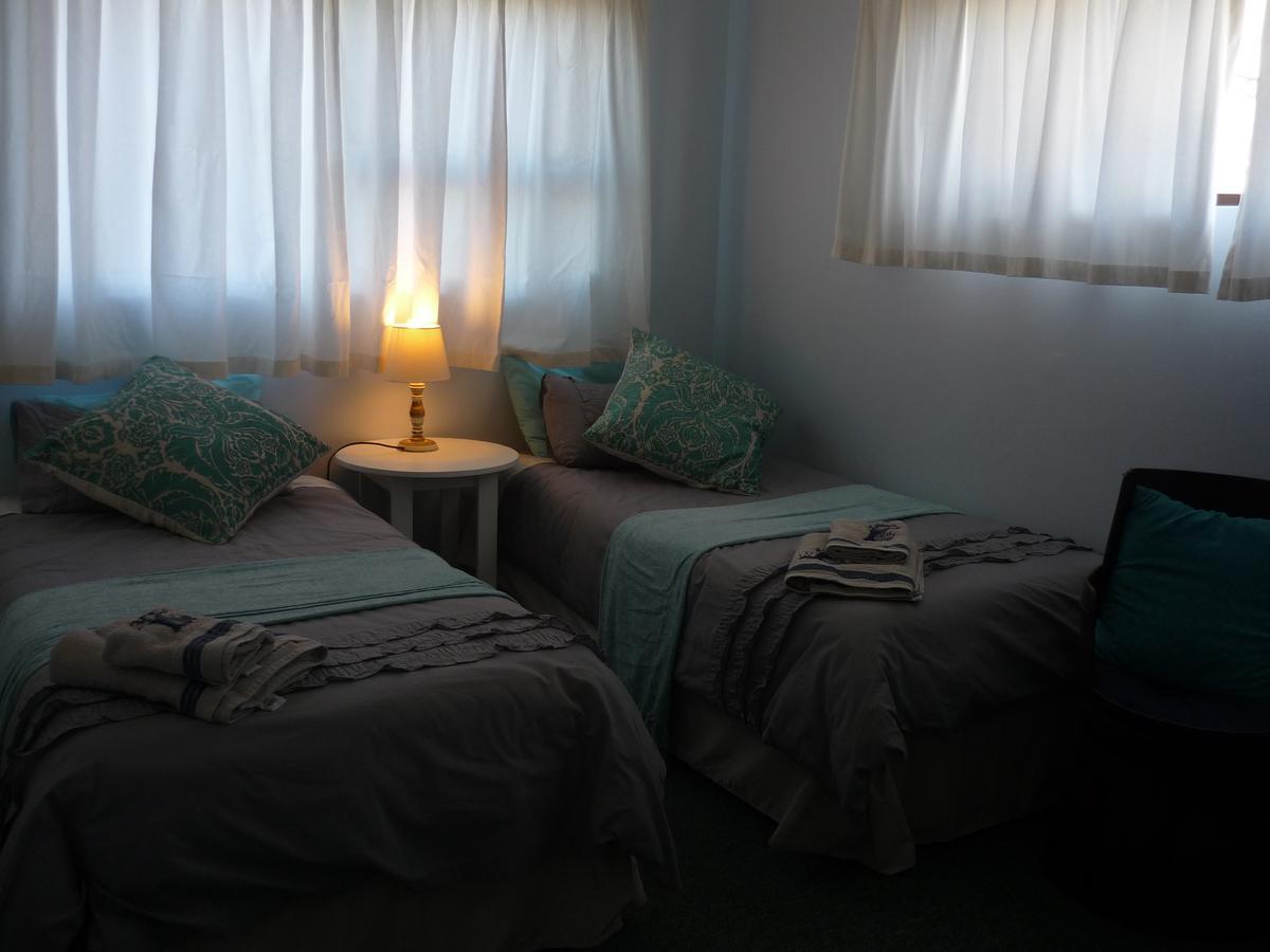 A1 Kynaston Self Catering Or Bed And Breakfast Jeffreys Bay Exterior photo