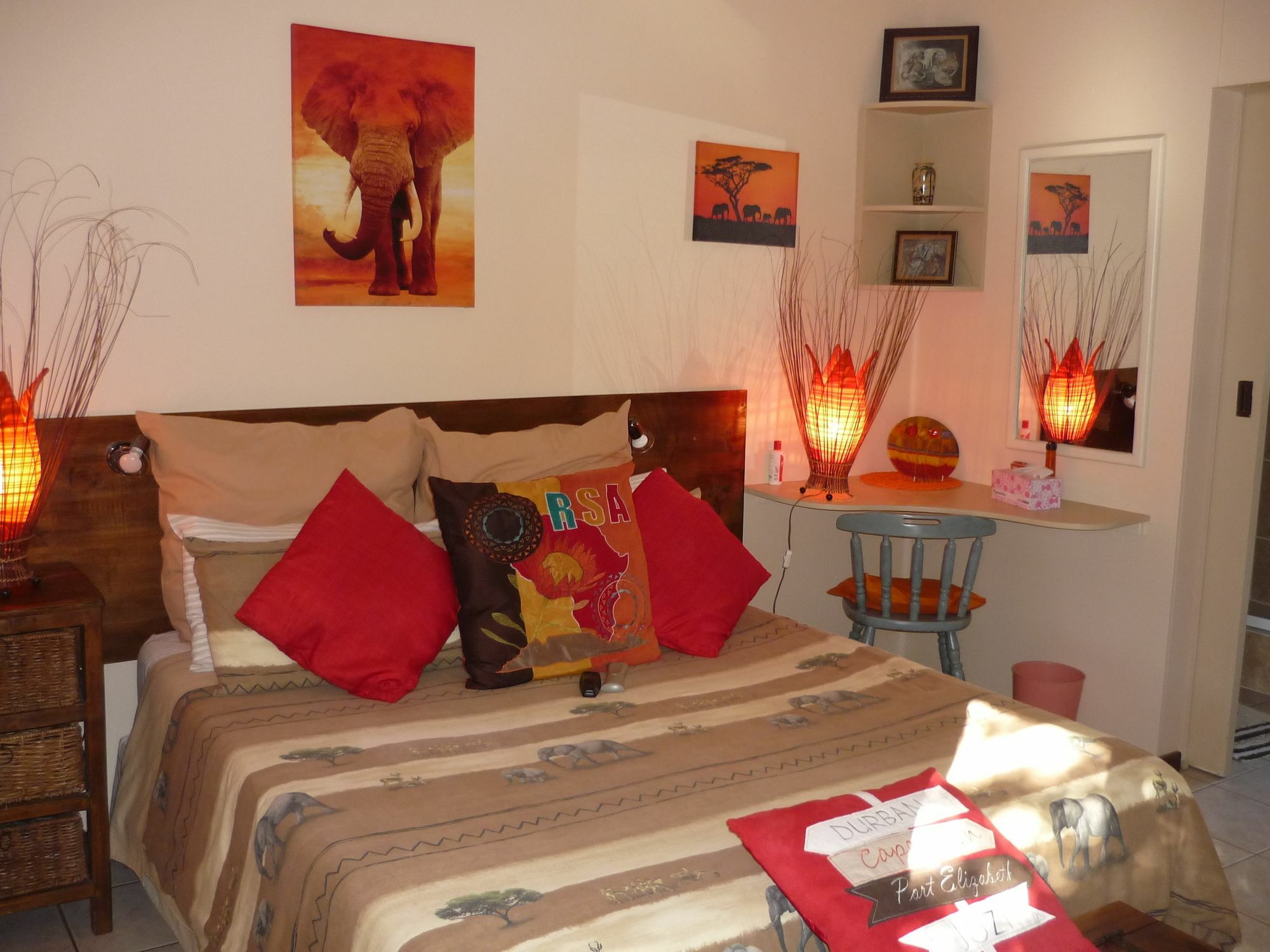 A1 Kynaston Self Catering Or Bed And Breakfast Jeffreys Bay Exterior photo