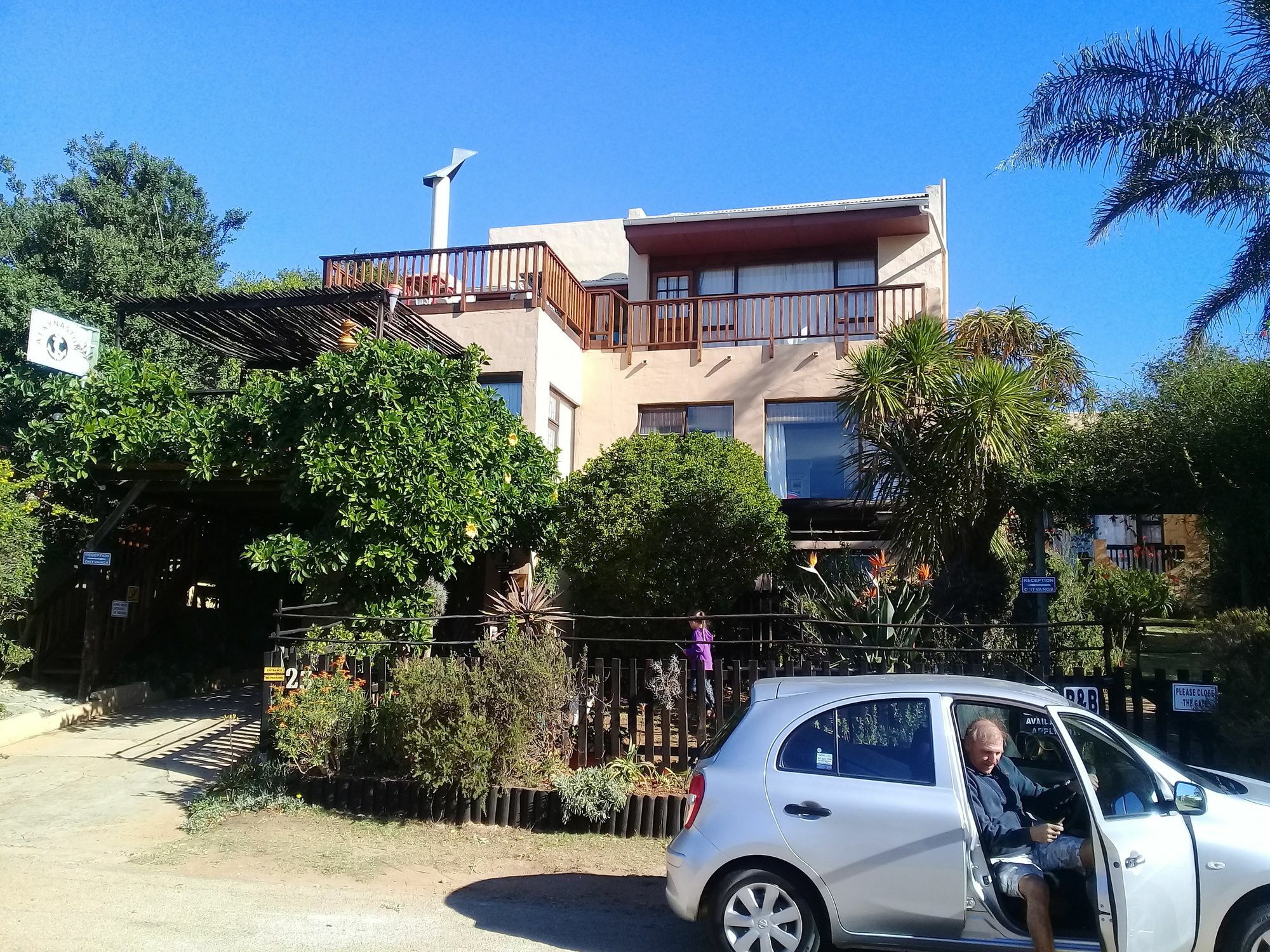 A1 Kynaston Self Catering Or Bed And Breakfast Jeffreys Bay Exterior photo