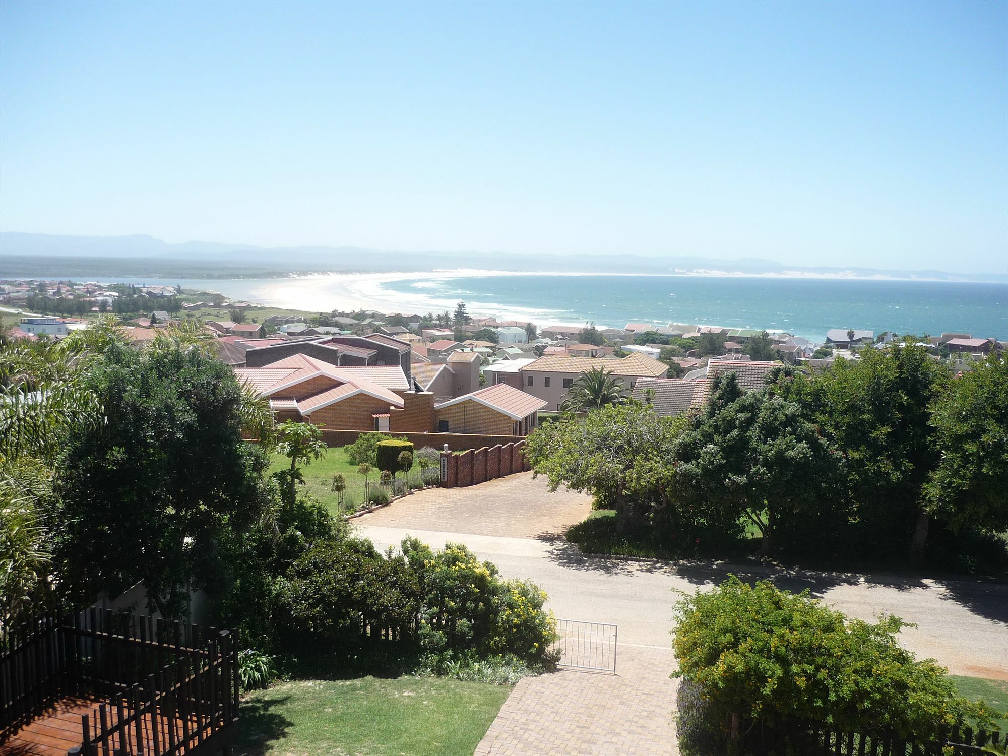 A1 Kynaston Self Catering Or Bed And Breakfast Jeffreys Bay Exterior photo